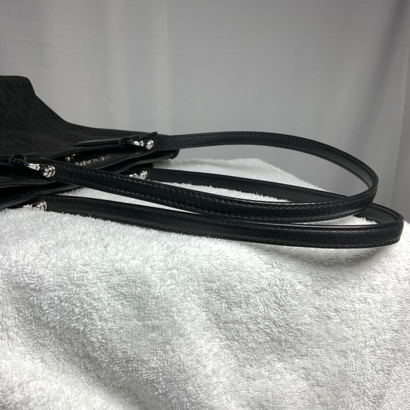 Michael Kors Signature Dee Dee Tote - Picture 8 of 16